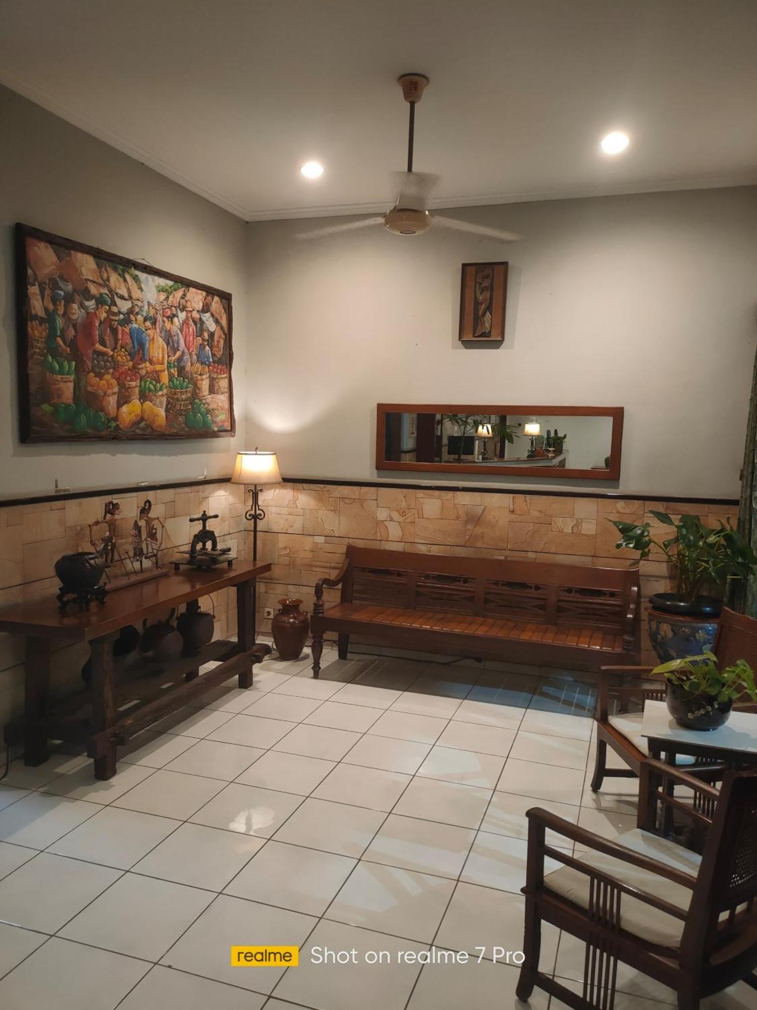 Hotel Aneka Baru Sleman  Zewnętrze zdjęcie